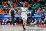 全靠你俩！半场韦瑟斯庞12中7砍下16分3助 米奇7中6砍14分4板2帽