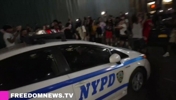 尼克斯球迷彻底陷入疯狂🤯连纽约的警车都敢砸啊!
